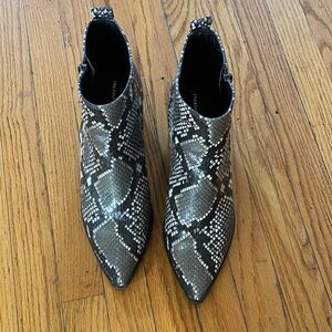 Treasure & Bond Black and Gray Snake Print Ankle Boots